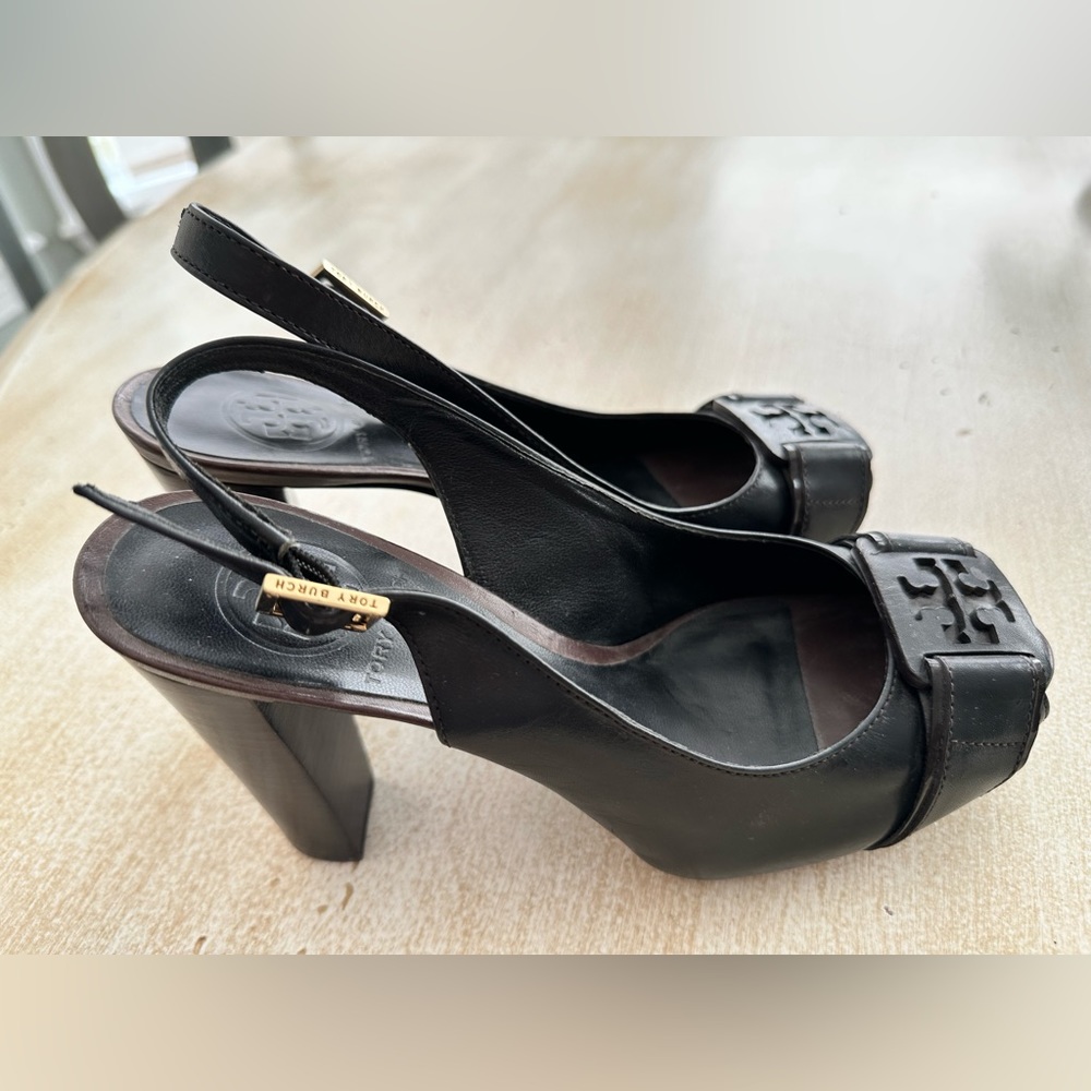 ❤️SOLD!❤️ Like new! Tory Burch brown platform peep toe sz 7 or 37 heels $350